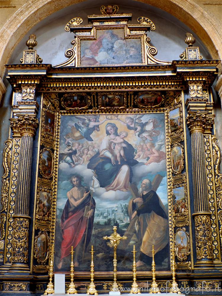 Gallipoli (Lecce) - Ancona dell'altare della Madonna delle Grazie nel Duomo